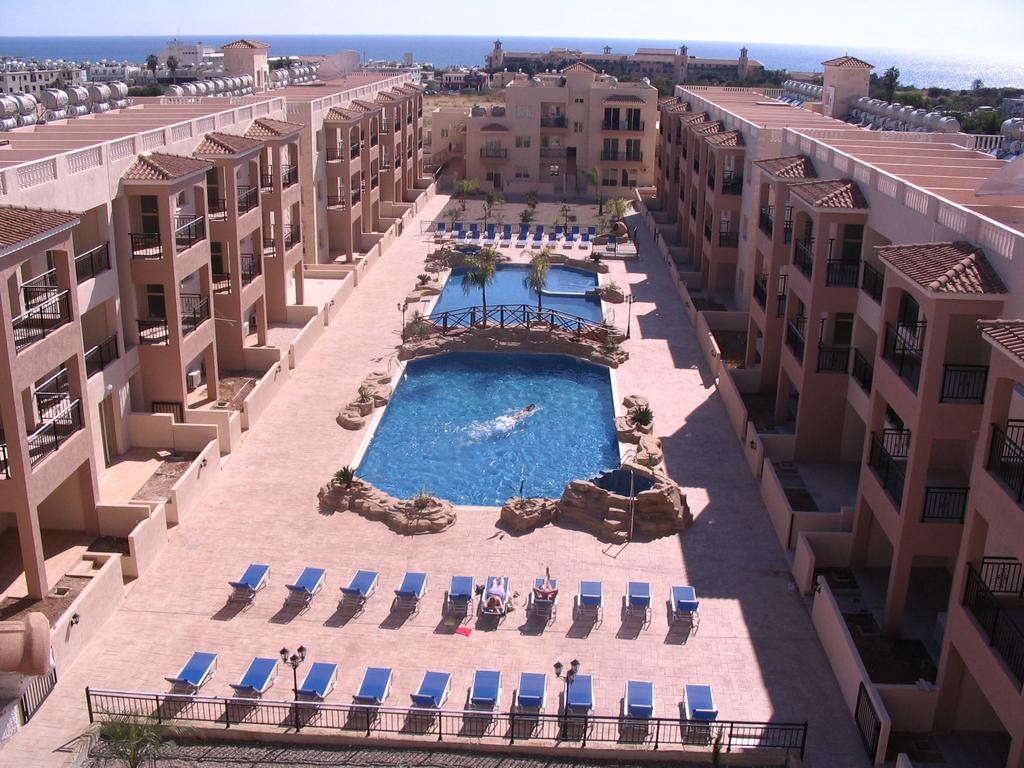 Royal Seacrest Apartments Aphrodite Hills Exterior photo