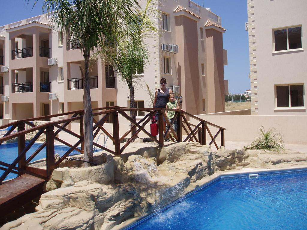 Royal Seacrest Apartments Aphrodite Hills Exterior photo