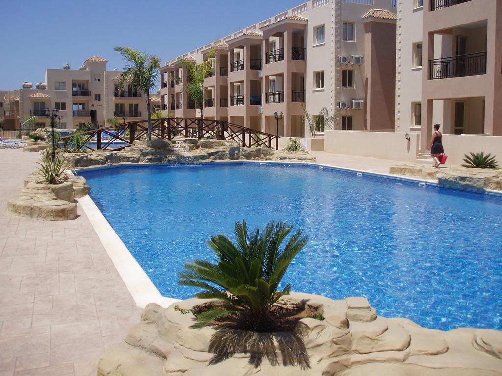 Royal Seacrest Apartments Aphrodite Hills Exterior photo