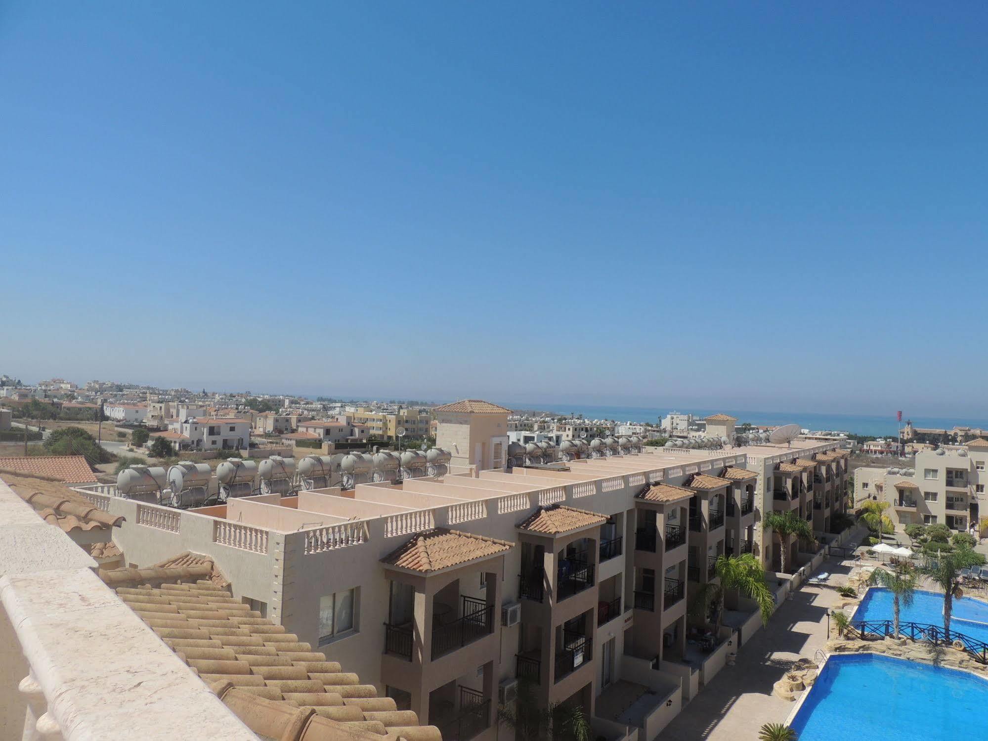 Royal Seacrest Apartments Aphrodite Hills Exterior photo