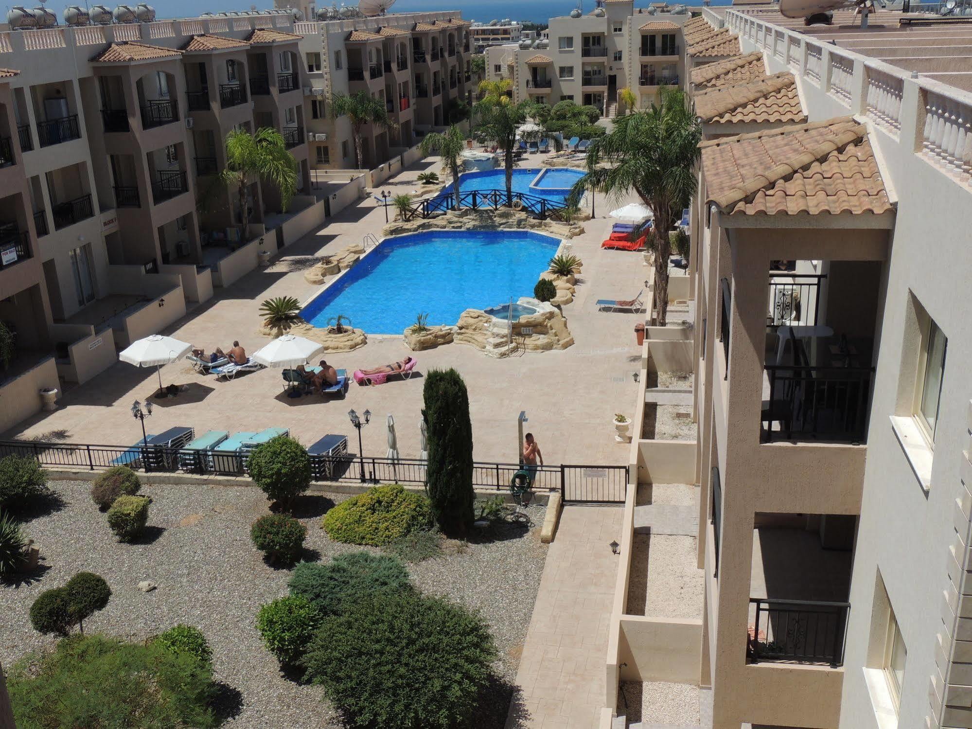 Royal Seacrest Apartments Aphrodite Hills Exterior photo